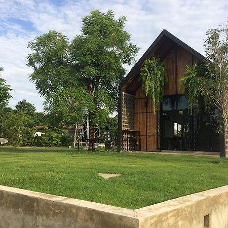 Golden Palm Resort Chiang Mai Bagian luar foto